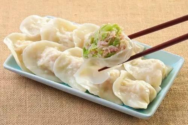 中國“水餃巨頭”倒了，曾年賺15億，而今老板想?yún)⒓幽陼s被拒